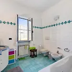Home Charlene Parking E Patio Αλμπένγκα