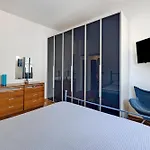 Home Charlene Parking E Patio * Αλμπένγκα