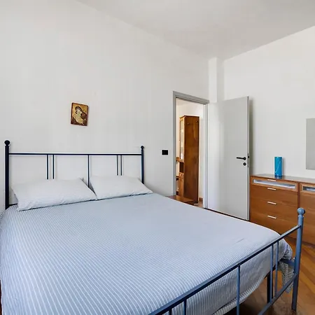 Home Charlene Parking E Patio Αλμπένγκα