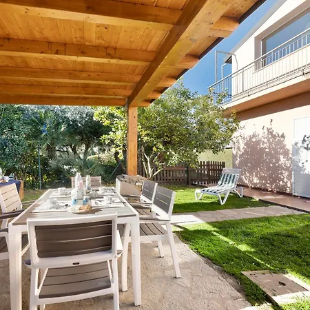Διαμέρισμα Home Charlene Parking E Patio