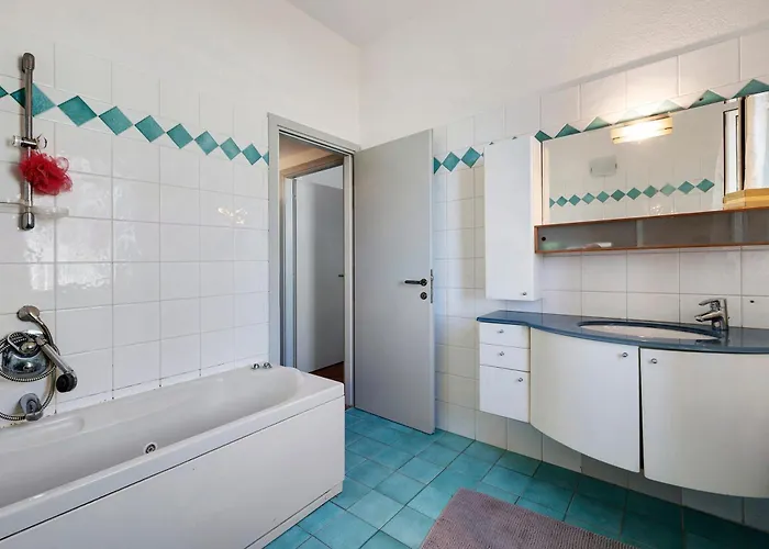 Charlene דירה אלבניה